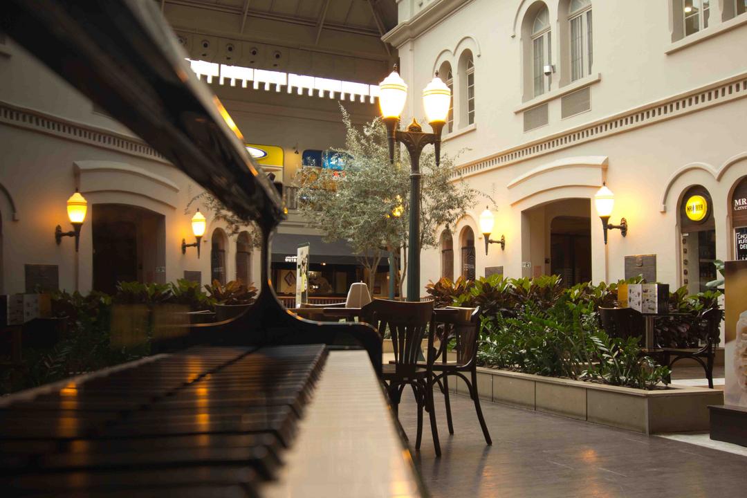 Pianistas se apresentam no Shopping Curitiba