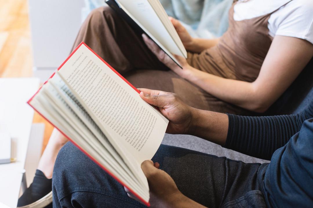 Clubes de leitura resistem ao tempo e ajudam nos estudos