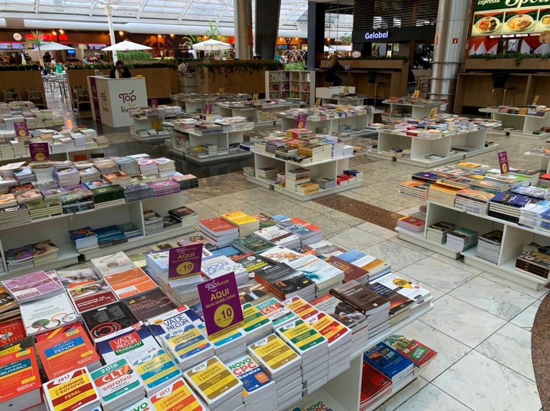 Dia Mundial do Livro: feira dentro de shopping oferece 20 mil livros por R$5 e R$10