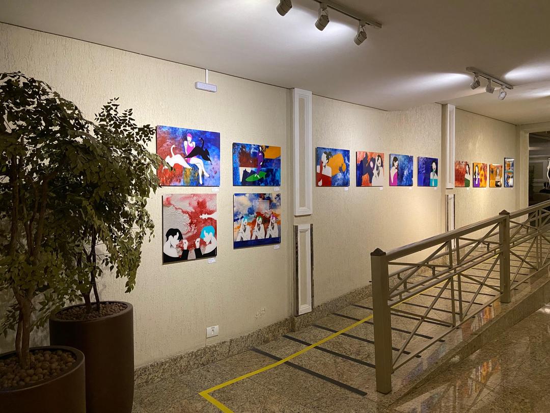 Espaço Cultural do Hospital IPO inaugura a exposição Camaleão, do artista Sérgio Pires