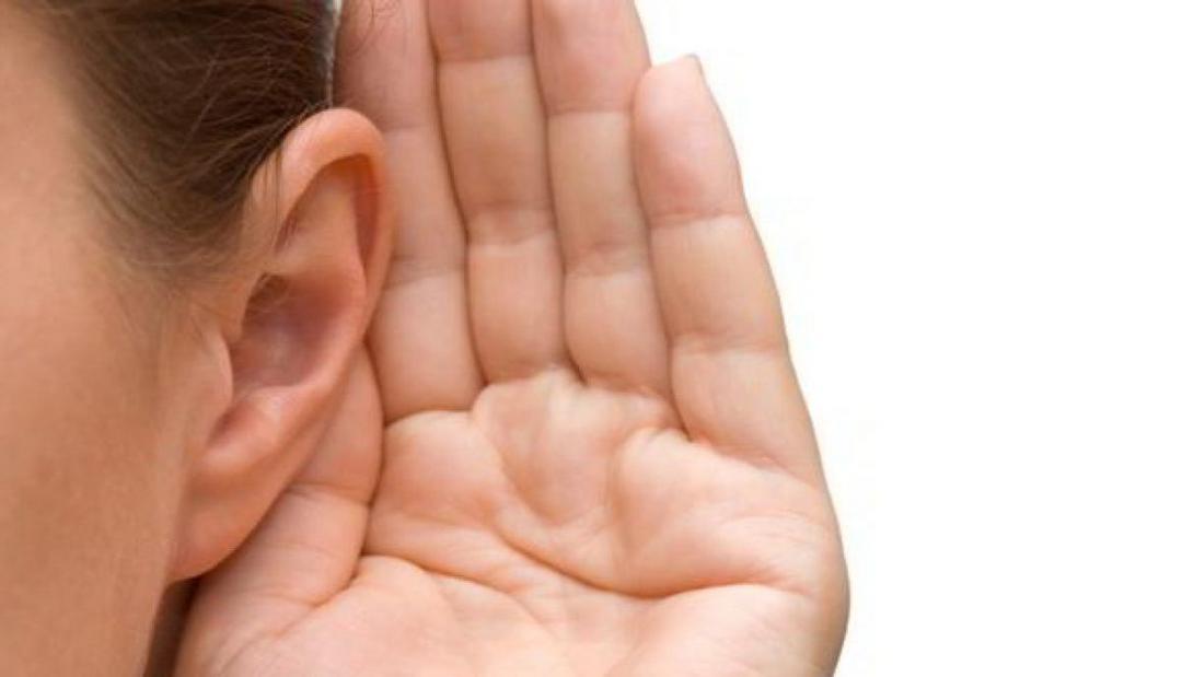 Saiba por que é importante o uso de prótese auditiva mesmo em casos de surdez profunda