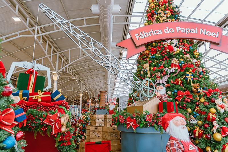 Atração gratuita - Shopping de Curitiba tem uma fábrica de brinquedos do Papai Noel