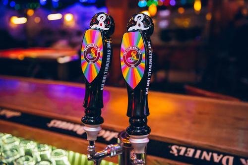 The Brooklyn Brewery traz ao Brasil cerveja que celebra a luta pelos direitos LGBTI+