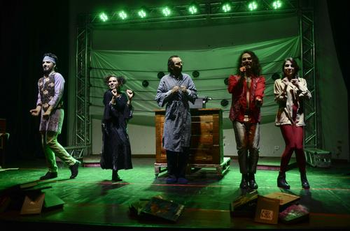 Espetáculo musical chega a Curitiba para resgatar a criança interior do público
