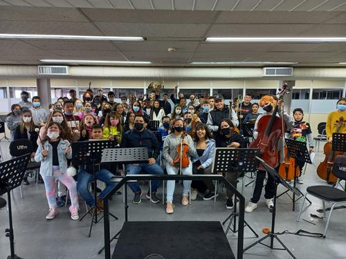 Nova orquestra Infanto-Juvenil do Paraná faz apresentação gratuita no Teatro Positivo