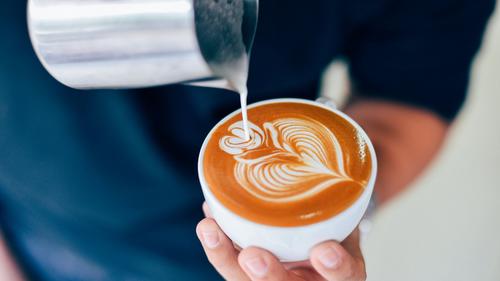 The Coffee e Nex promovem competição de baristas para escolher quem faz a melhor Latte Art