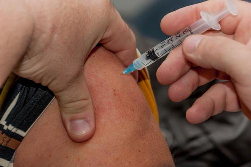 Hepatite: exames e vacinas em dia ajudam na prevenção da doença