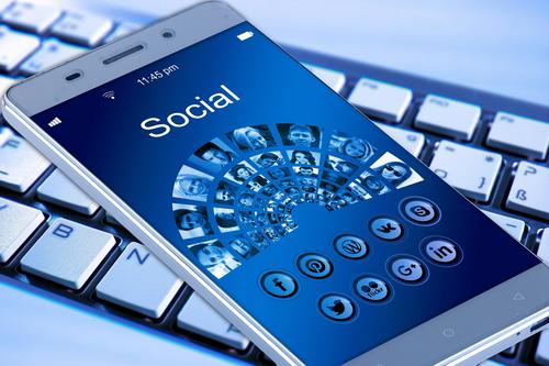 Restrições na publicidade médica nas redes sociais visa proteger consumidores e profissionais