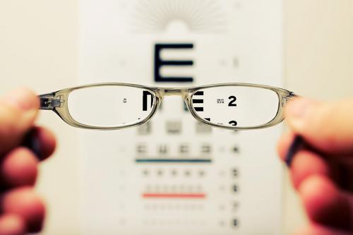 Selo de Qualidade Técnica para ópticas é lançado no PR como benefício para população e mercado de saúde visual