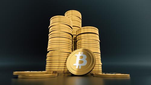 Bitcon recupera valor de negociação após fim de semana agitado